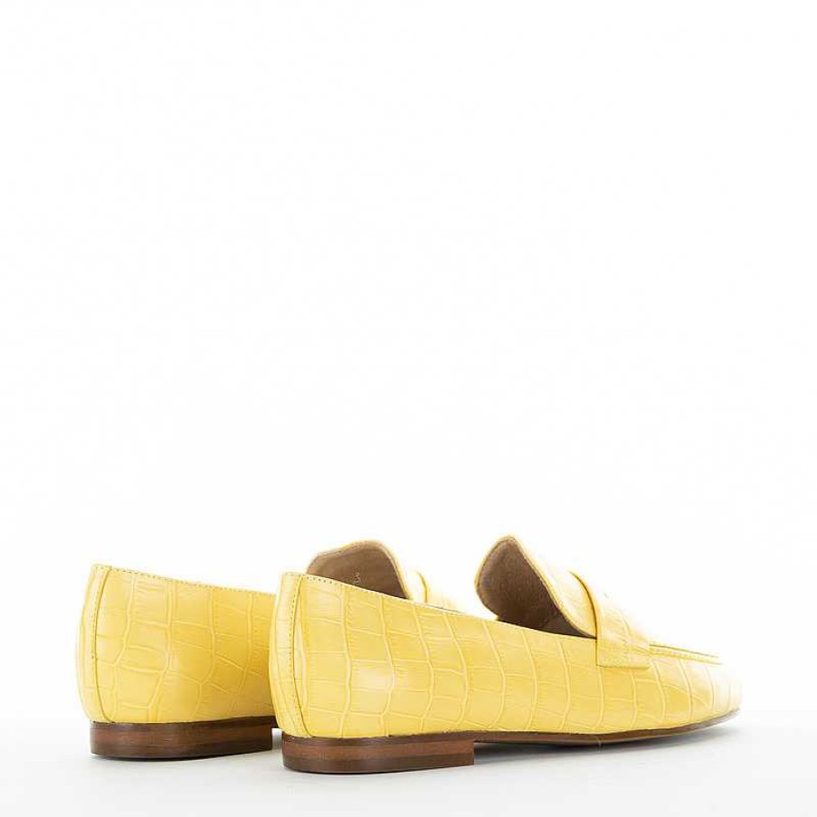 Kmb Moccasin, Geel