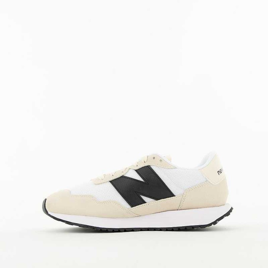 New Balance Sneaker, Beige