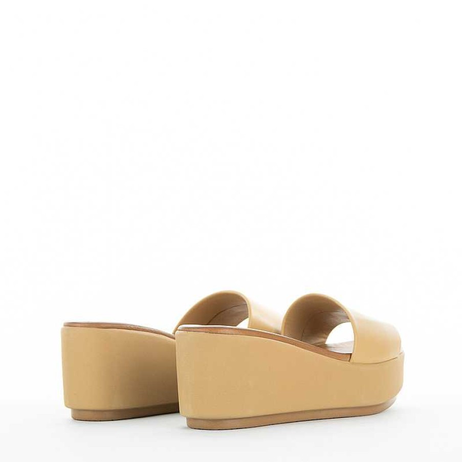 Inuovo Slipper, Beige