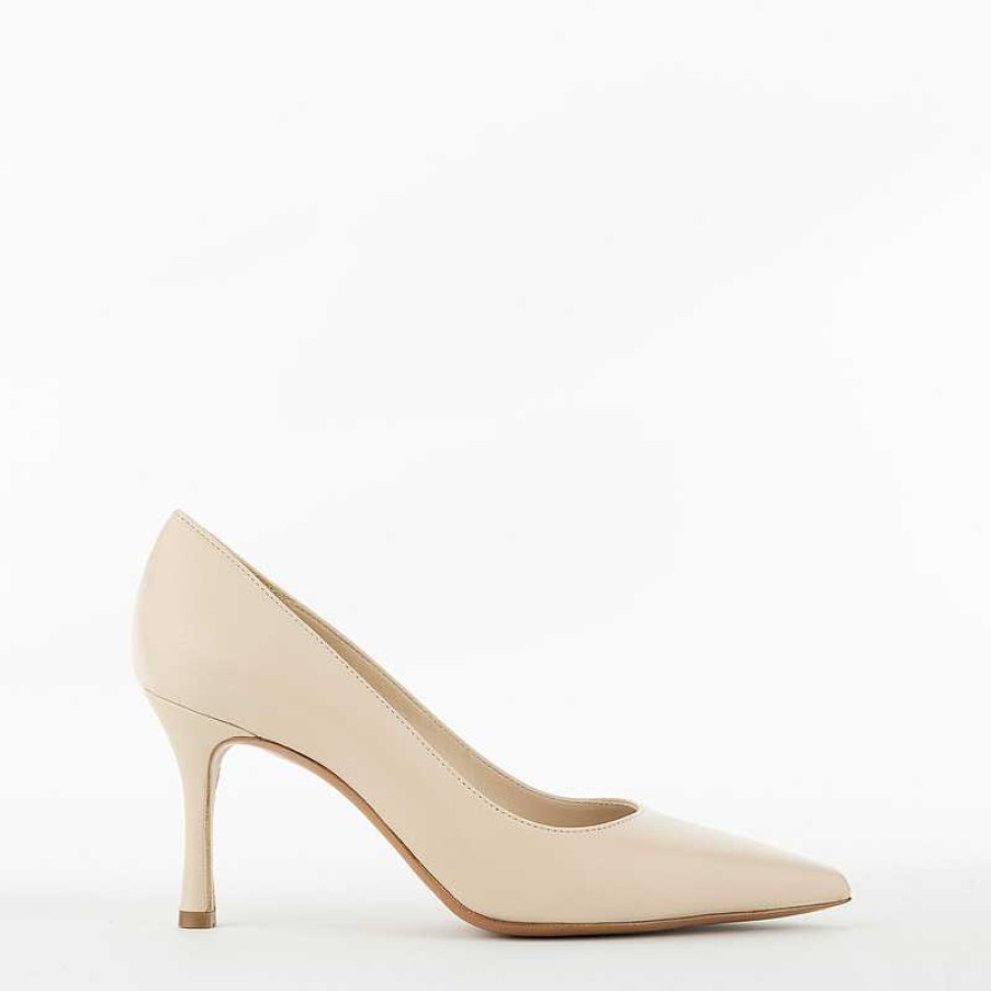 Buffalini Pump, Beige