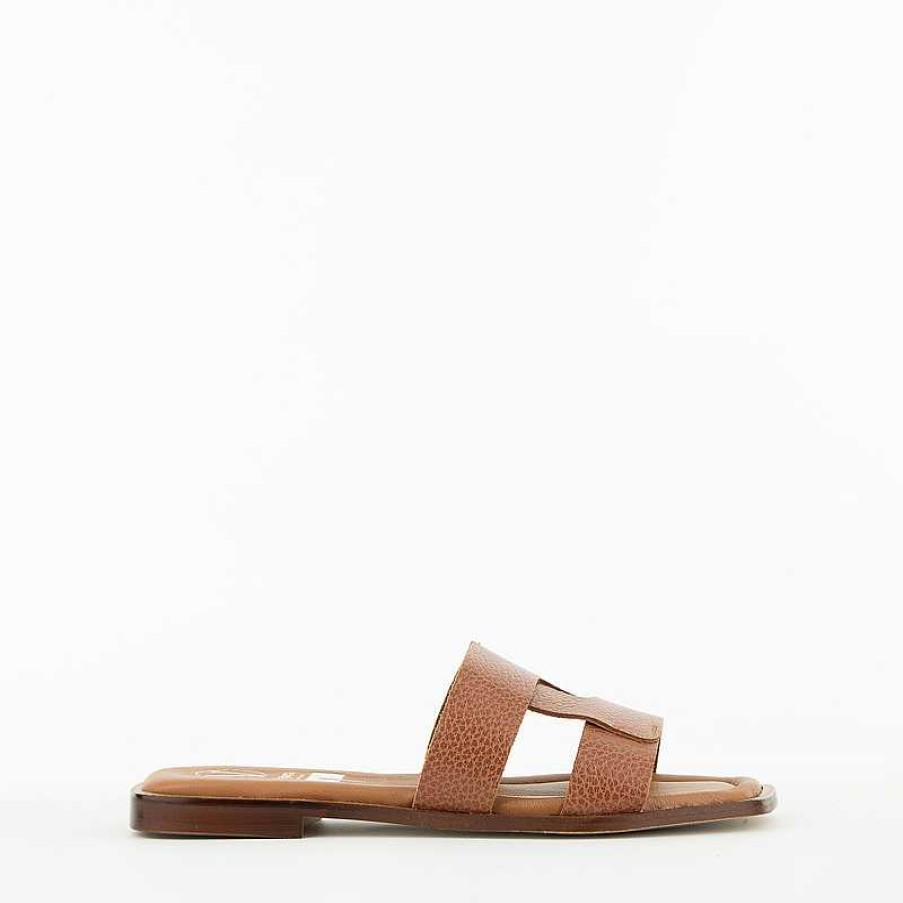 Viguera Slipper, Cognac