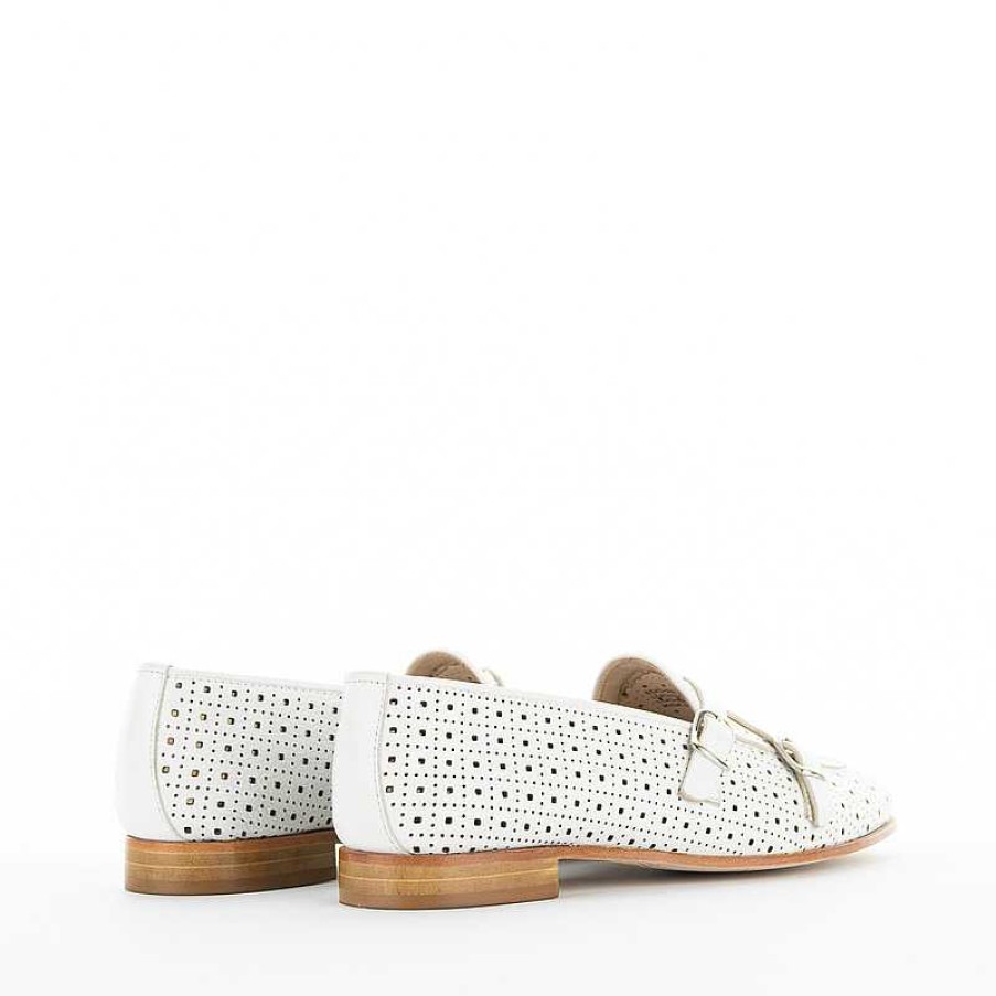 Calce Moccasin, Wit