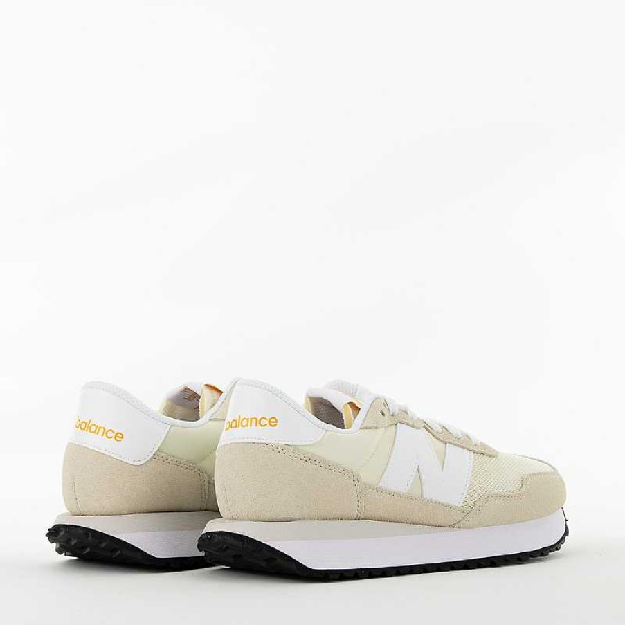 New Balance Sneaker, Beige