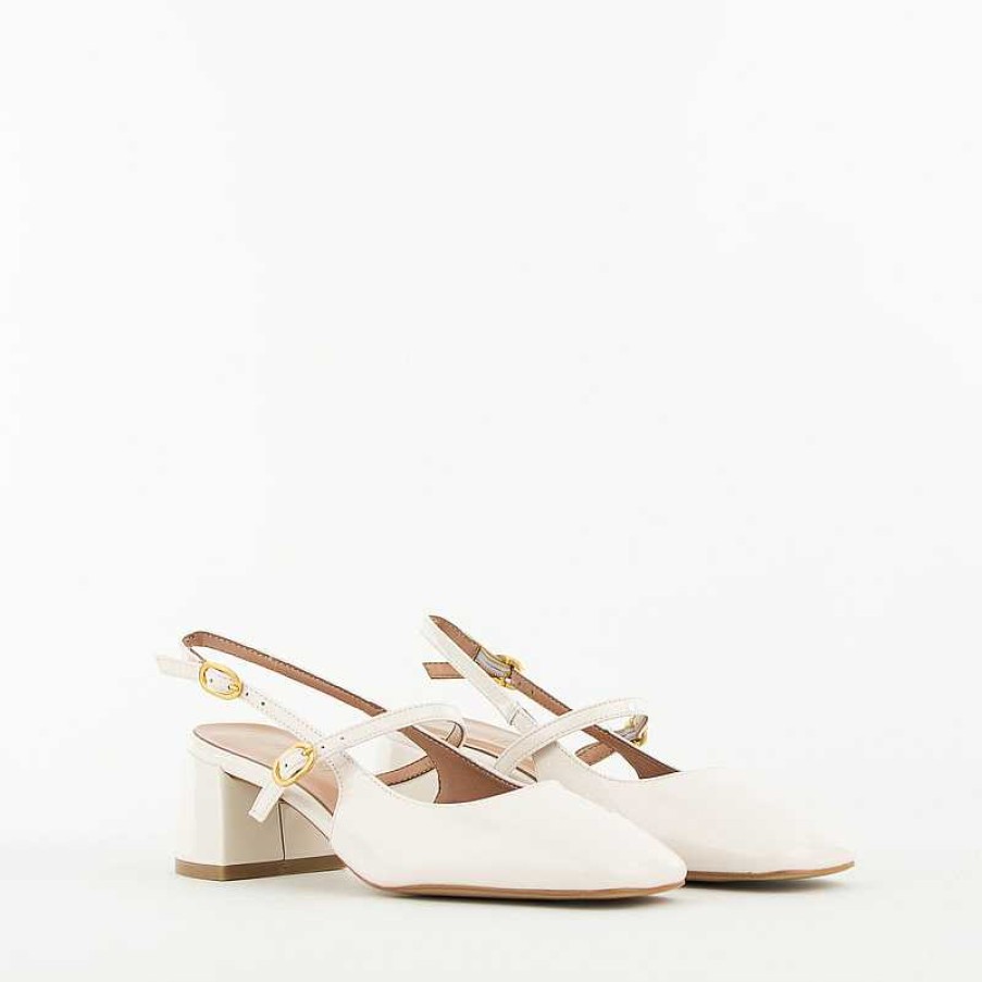 Buffalini Pump, Beige