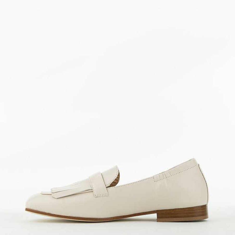 Luca Grossi Moccasin, Wit